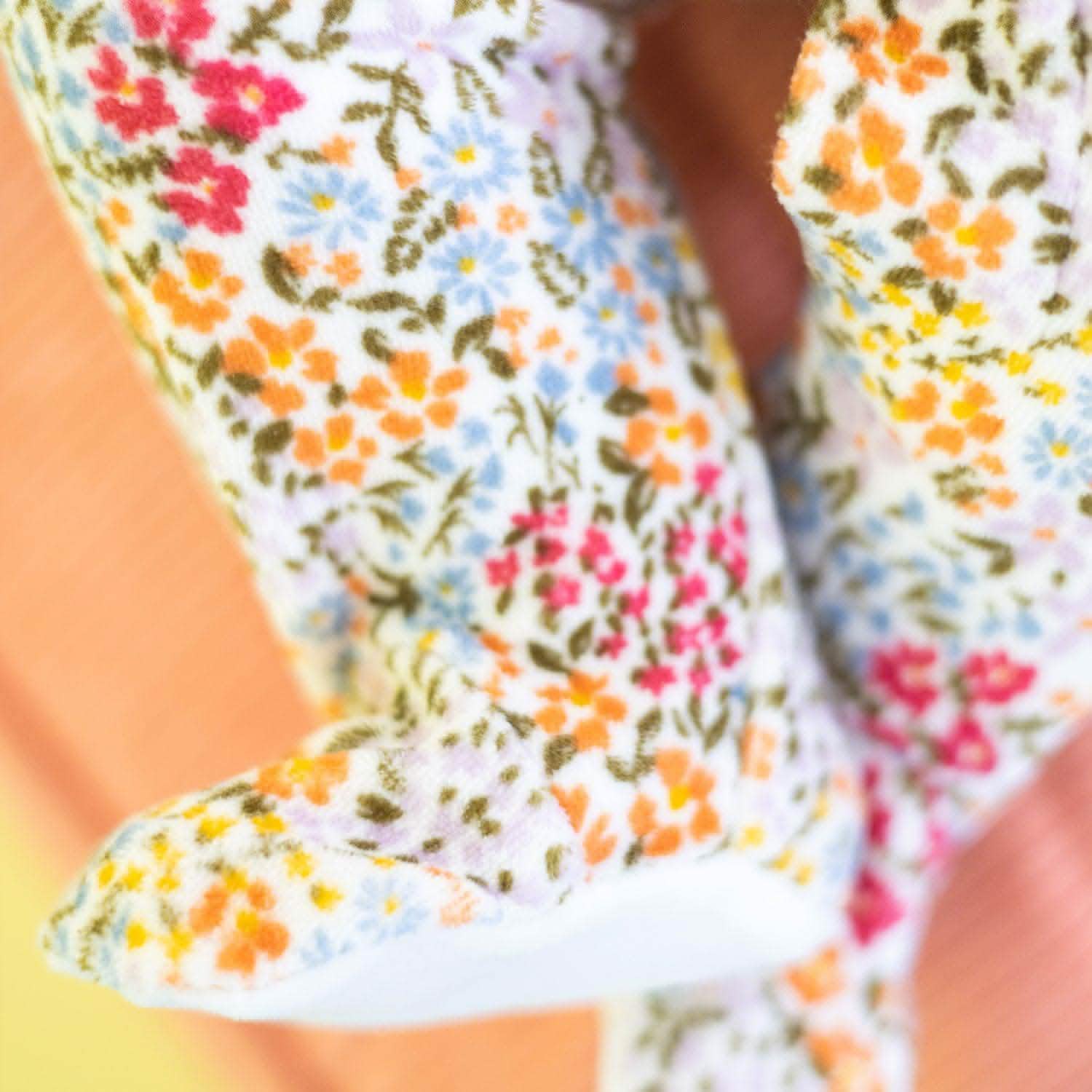 ditsy garden floral velour magnetic footie - re-loved - Image 3