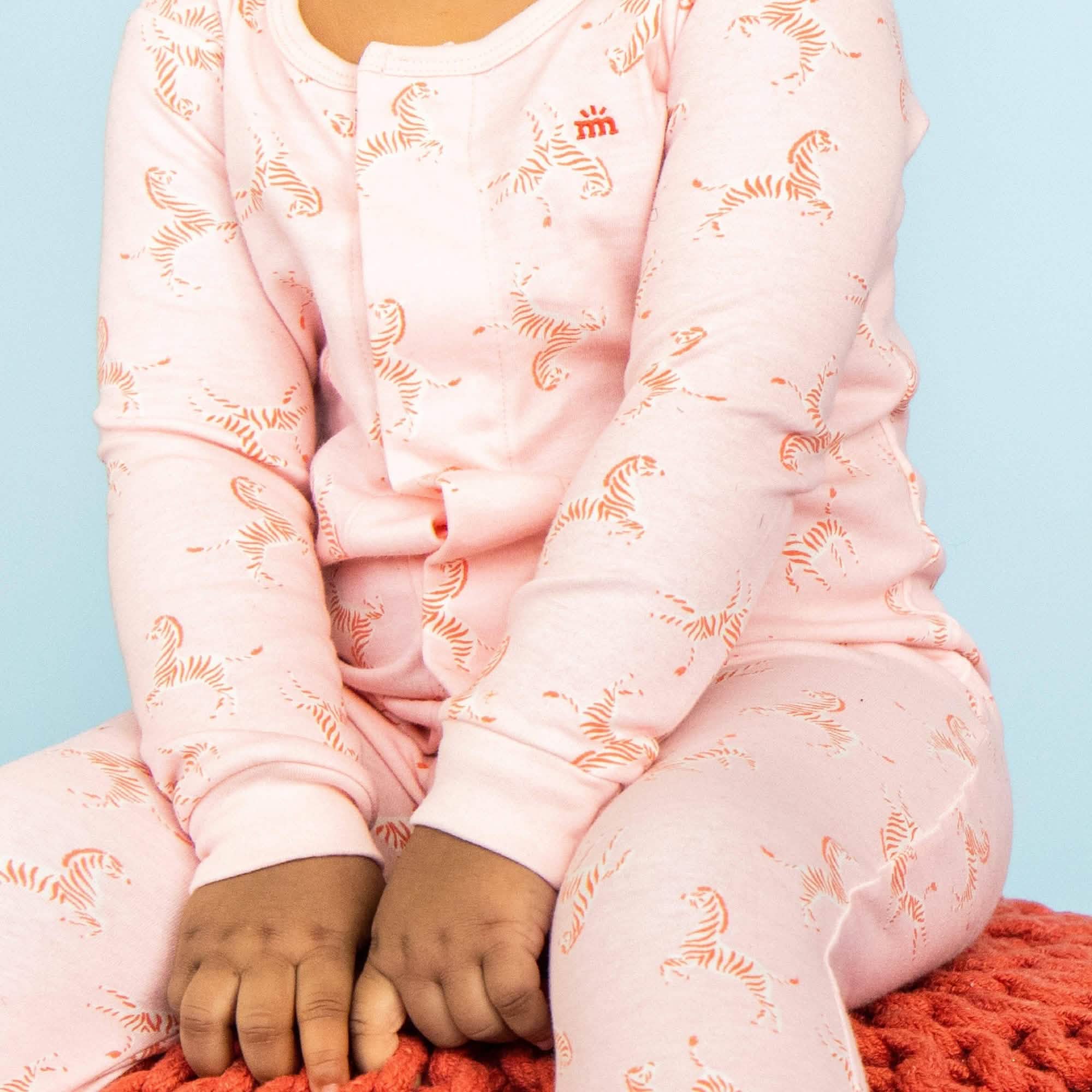 game for play organic cotton magnetic parent favorite footie | pink - re-loved - Image 5