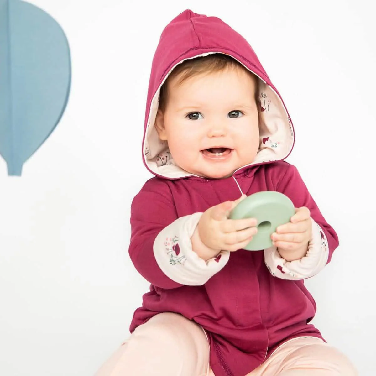 li'l red modal magnetic reversible hoodie - re-loved - Image 3