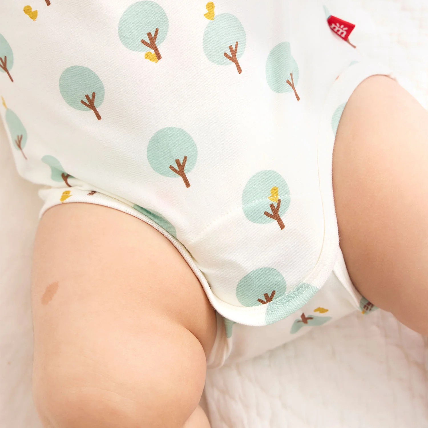 Magnetic 3-Pack Bodysuit & Pant - re-loved - Image 3