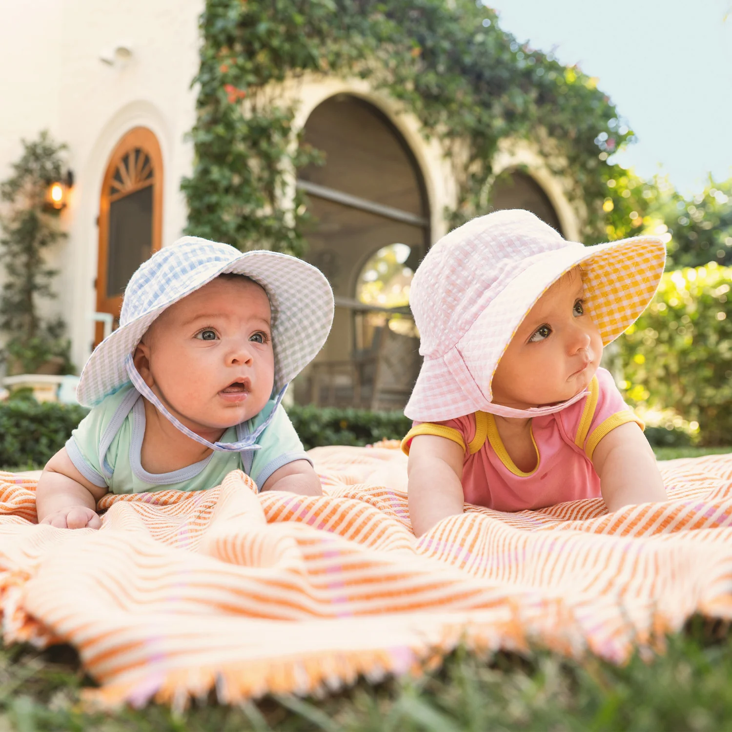 Magnetic Reversible Bucket Hat - Image 2