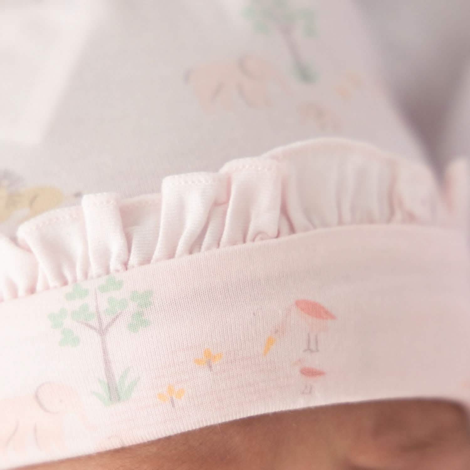 Magnetic Gown & Hat Set with Ruffle - Image 6