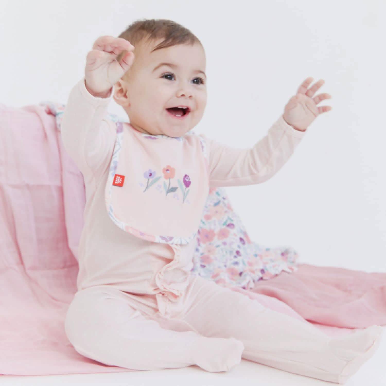 Magnetic Reversible Bib - Image 2
