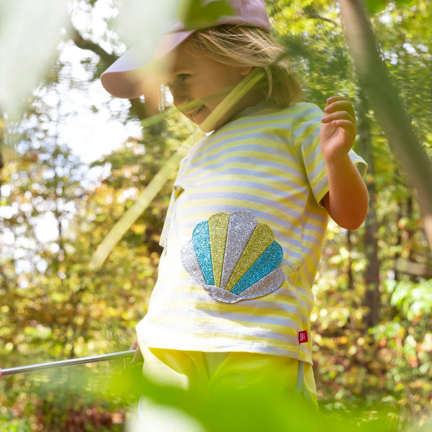 Magnetic Peek-A-Pocket T-Shirt & Shorts Set - Image 2
