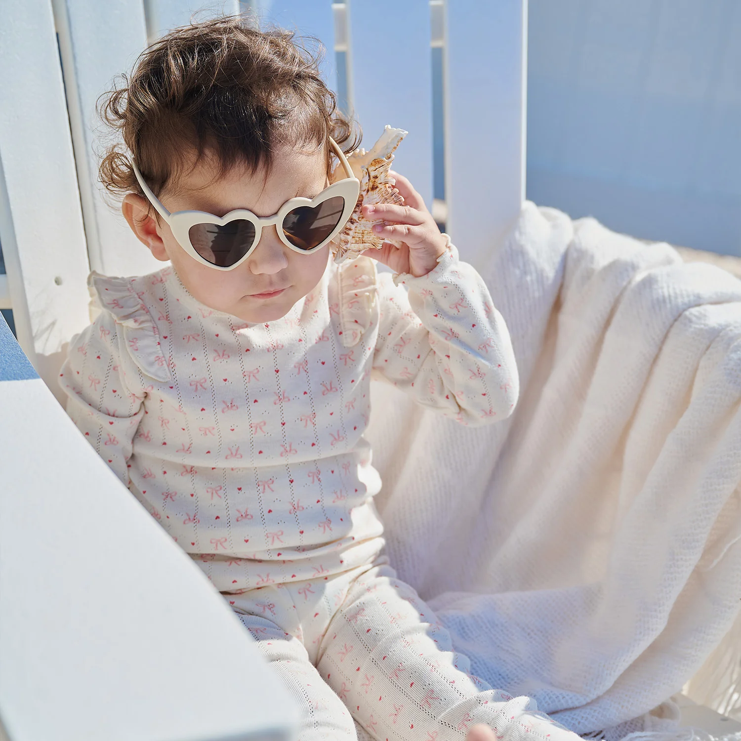 Magnetic Two-Piece Set - Image 5